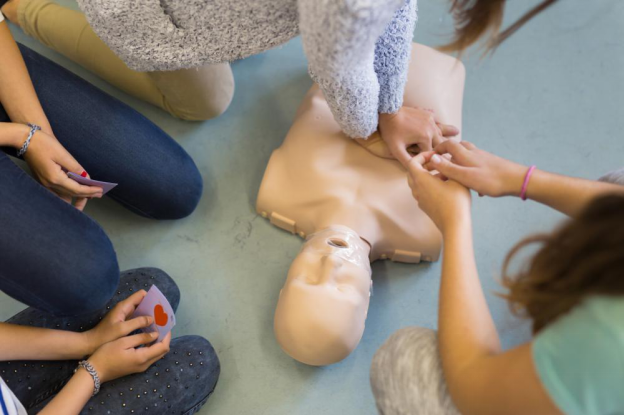 Why Kids Need To Learn How to Administer First Aid